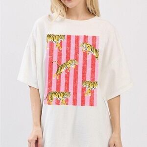 Women's White Tiger Print Tee